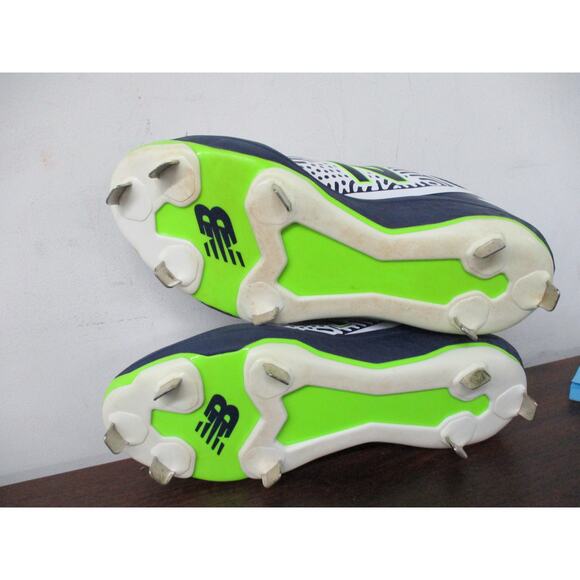 Used New Balance Women's Fresh Foam Velo V2 - Size 8 US - Picture 9 of 10